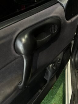 
										CHEVROLET CORSA ACTIVE 1.4 full									