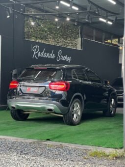 
										MERCEDES-BENZ GLA 200 1.6 T AT 4X2 full									