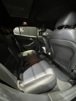 
										MERCEDES-BENZ GLA 200 1.6 T AT 4X2 full									