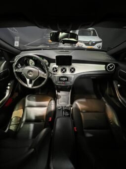 
										MERCEDES-BENZ GLA 200 1.6 T AT 4X2 full									