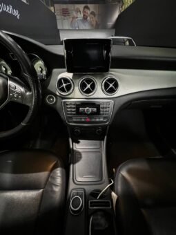 
										MERCEDES-BENZ GLA 200 1.6 T AT 4X2 full									