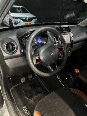 RENAULT KWID OUTSIDER MT 1.0