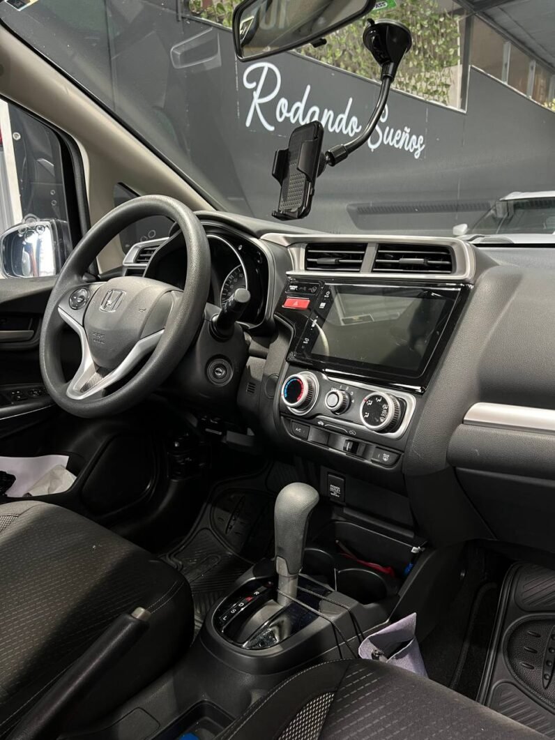 
								HONDA WR-V LX AT 1.5 full									