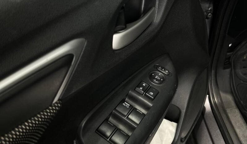 
								HONDA WR-V LX AT 1.5 full									