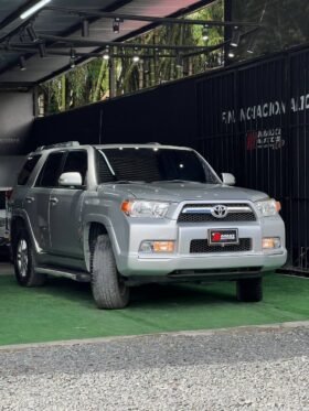 TOYOTA 4 RUNNER LIMITED 4*4 GASOLINA 4.0L AT
