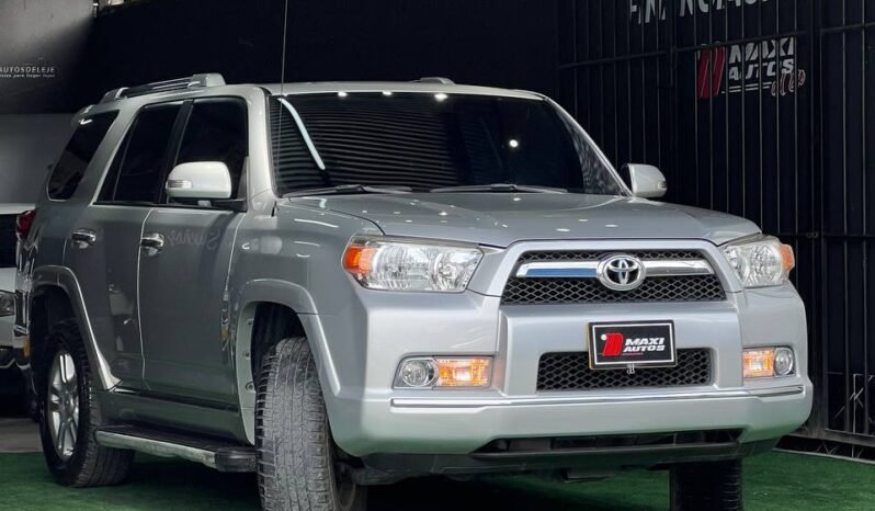 
								TOYOTA 4 RUNNER LIMITED 4*4 GASOLINA 4.0L AT full									
