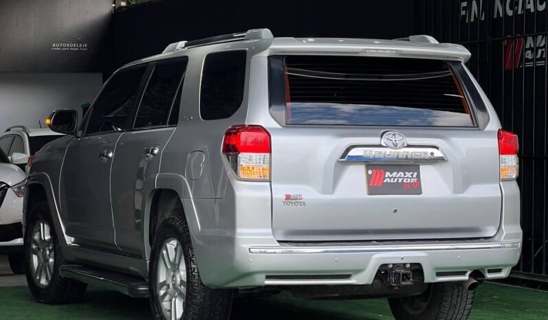 
								TOYOTA 4 RUNNER LIMITED 4*4 GASOLINA 4.0L AT full									