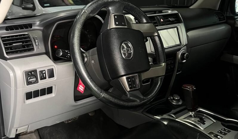 
								TOYOTA 4 RUNNER LIMITED 4*4 GASOLINA 4.0L AT full									