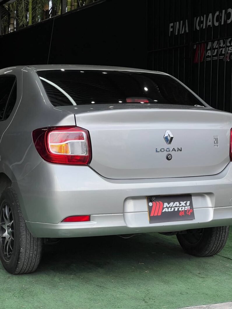 
								RENAULT LOGAN AUTHENTIQUE 1.6 MT full									