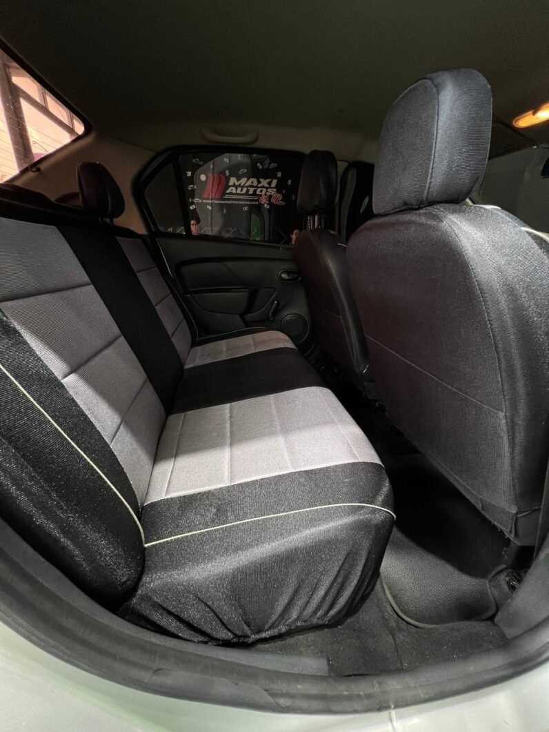 
								RENAULT LOGAN AUTHENTIQUE 1.6 MT full									