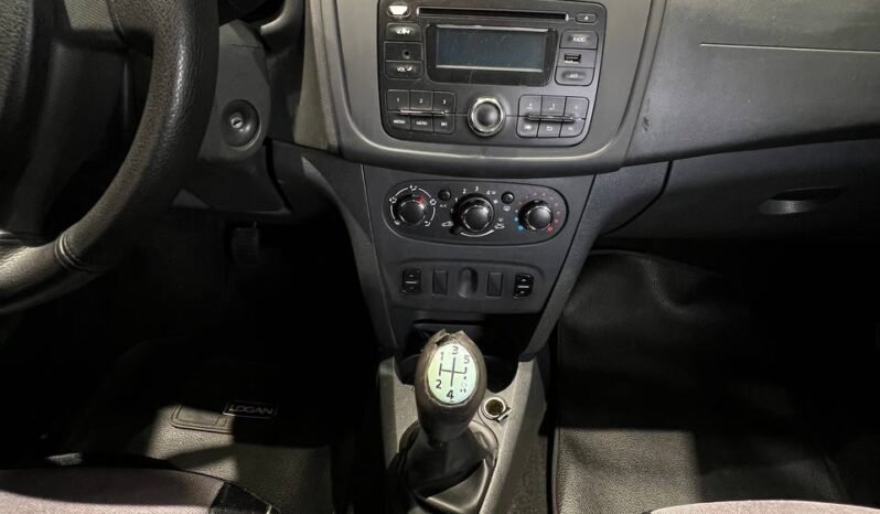 
								RENAULT LOGAN AUTHENTIQUE 1.6 MT full									