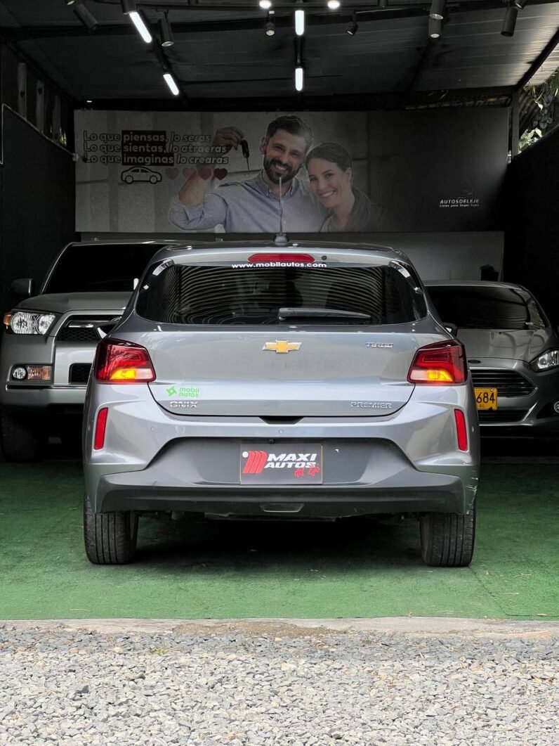 
								CHEVROLET ONIX TURBO PREMIER 1.0 HB full									