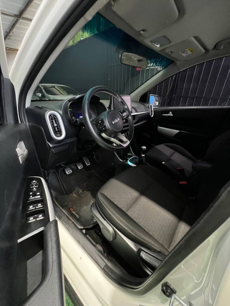 
								KIA Picanto X-line MT 1.250 full									