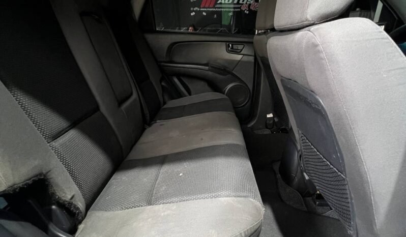 
								KIA NEW SPORTAGE LX 2.0 MT 4X4 full									
