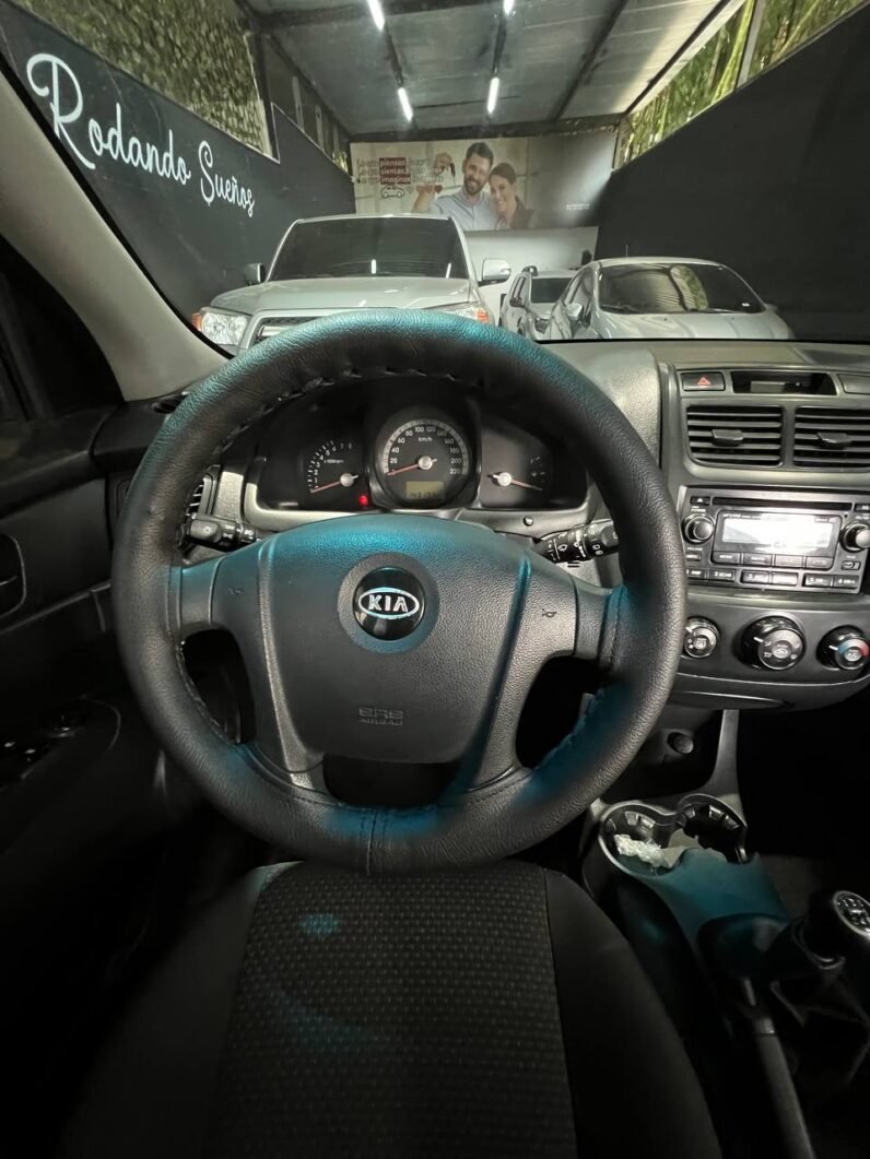 
								KIA NEW SPORTAGE LX 2.0 MT 4X4 full									