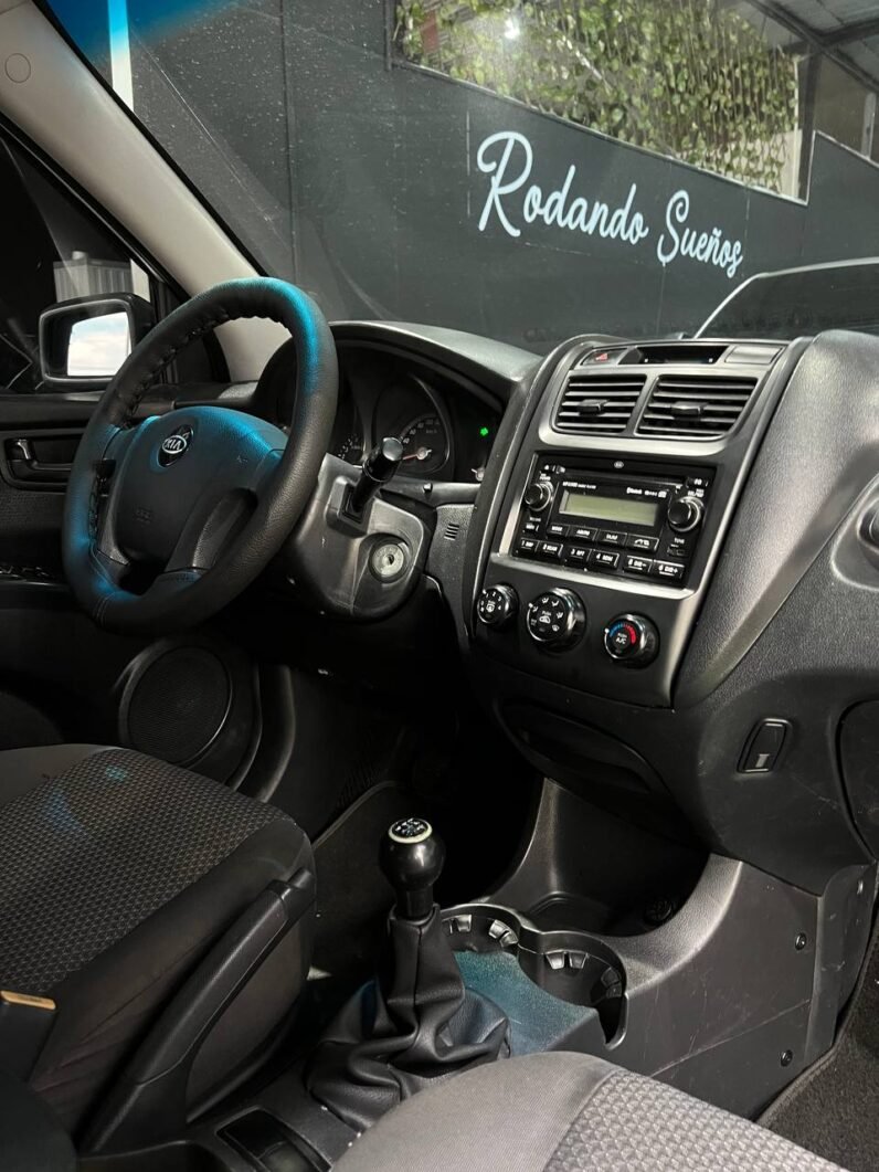 
								KIA NEW SPORTAGE LX 2.0 MT 4X4 full									