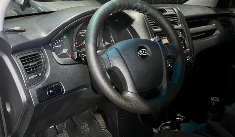 
								KIA NEW SPORTAGE LX 2.0 MT 4X4 full									