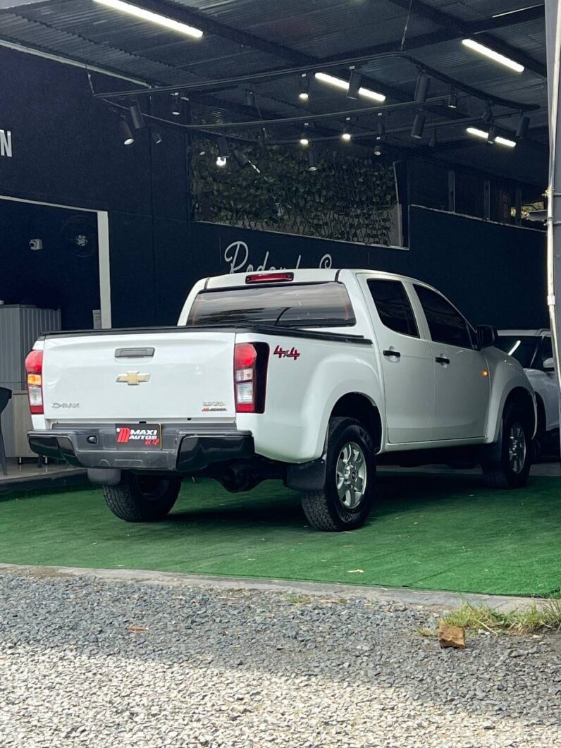 
								CHEVROLET D MAX 2.5, 4×4 MT DIESEL full									