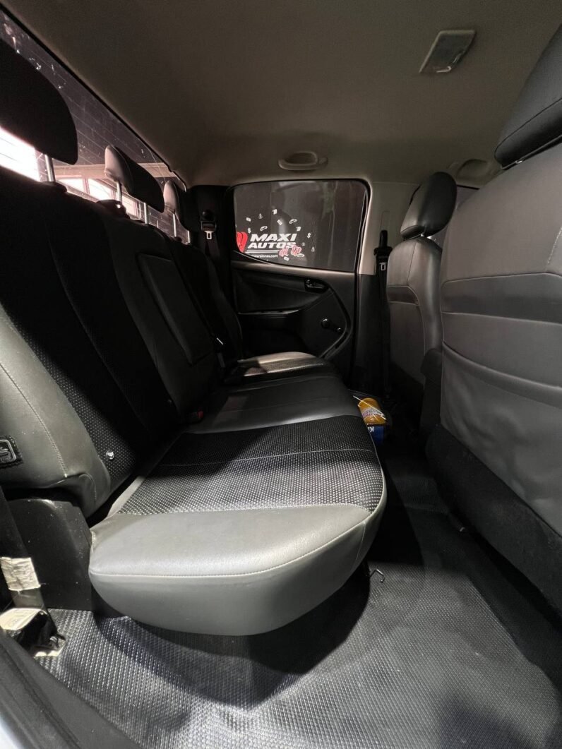 
								CHEVROLET D MAX 2.5, 4×4 MT DIESEL full									