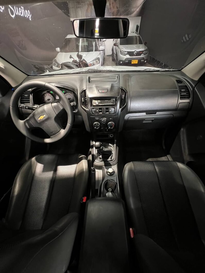 
								CHEVROLET D MAX 2.5, 4×4 MT DIESEL full									