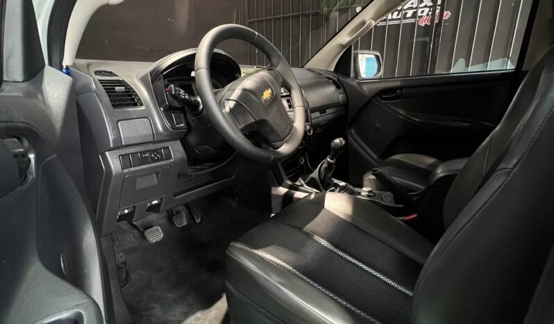 
								CHEVROLET D MAX 2.5, 4×4 MT DIESEL full									