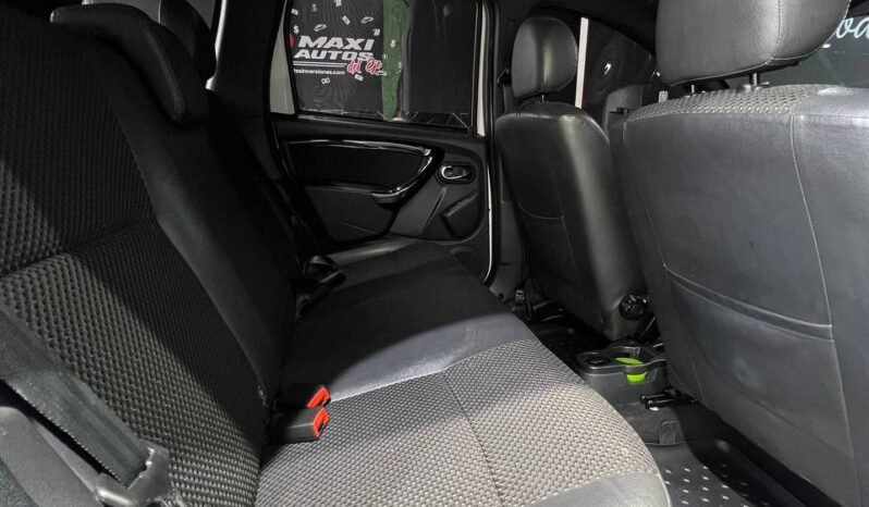 
								RENAULT DUSTER DYNAMIQUE 4X4 MT 2.0 full									