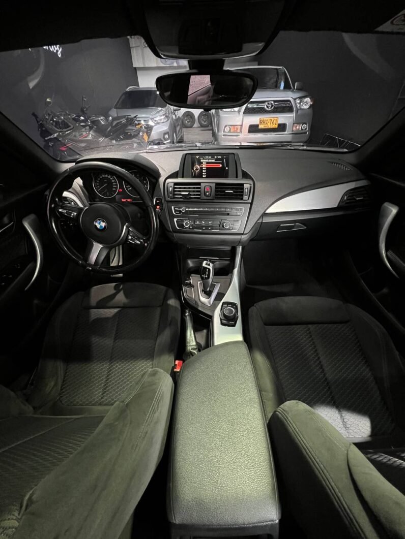 
								BMW 118 I 1.6 AT full									