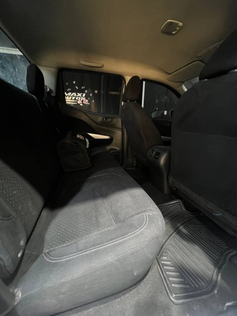 
								NISSAN FRONTIER NP300 DIESEL 2.5 MT 4X2 full									