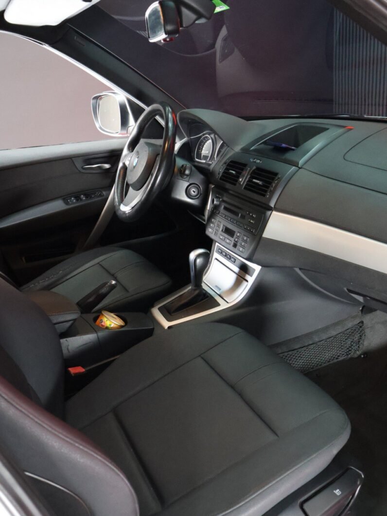 
								BMW X3 XDRIVE 30I AT 4×4 full									