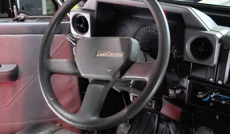 
								TOYOTA LAND CRUISER 4.5 full									