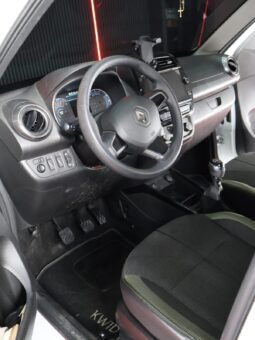 
										RENAULT KWID OUTSIDER MT 1.0 full									