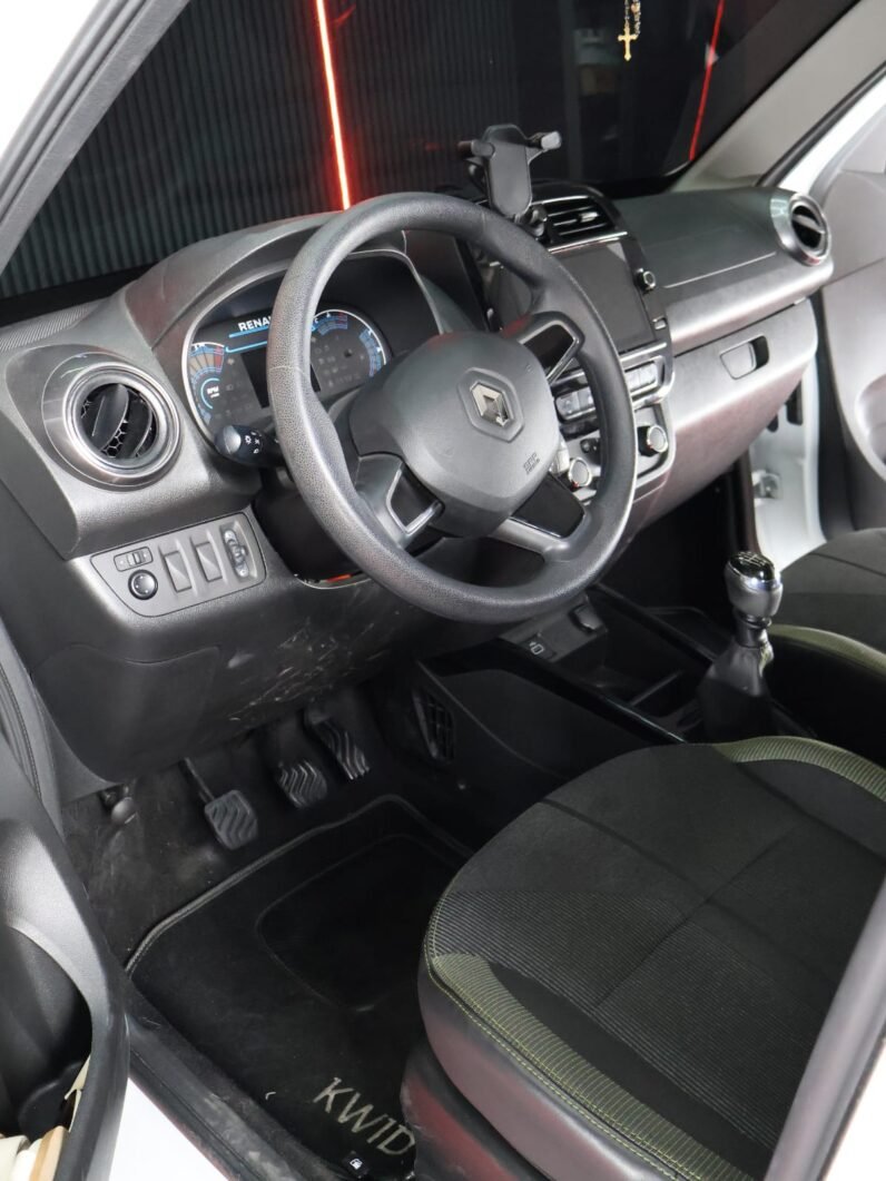 
								RENAULT KWID OUTSIDER MT 1.0 full									