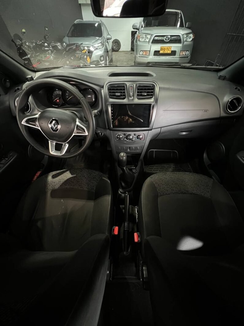 
								RENAULT SANDERO LIFE MT 1.6 HB full									