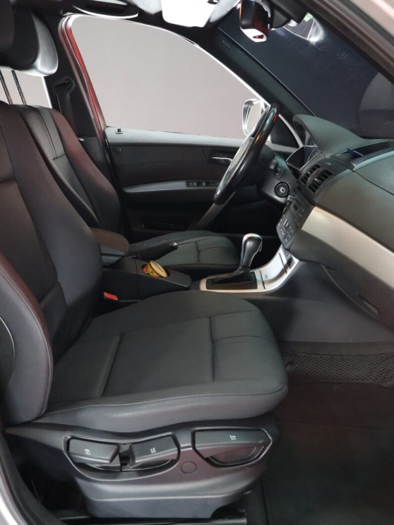 
								BMW X3 XDRIVE 30I AT 4×4 full									