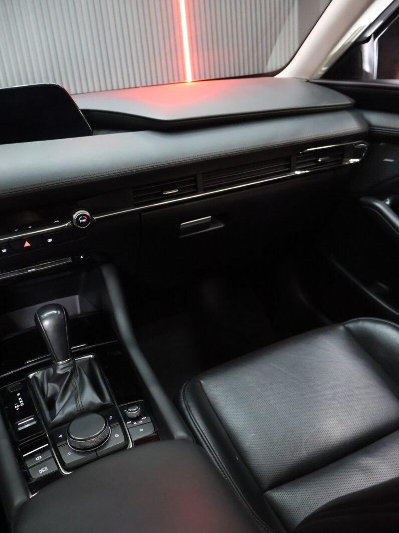 
								MAZDA 3 Grand Touring Lx full									