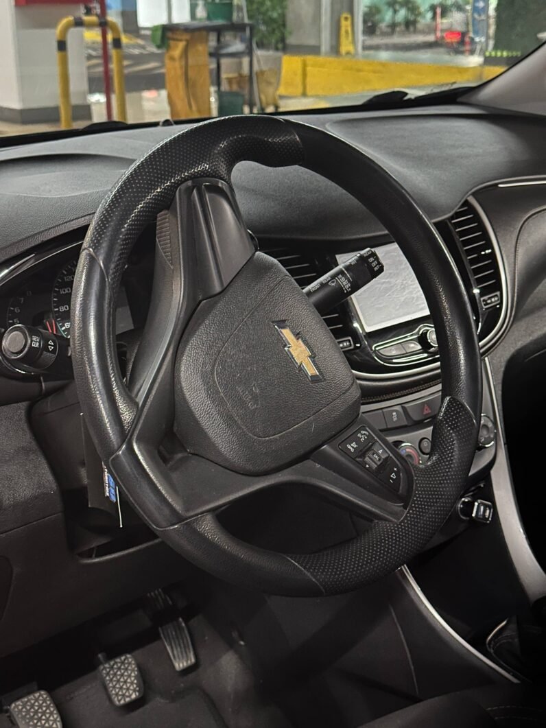 
								CHEVROLET TRACKER LS MT 1.8 4X2 full									
