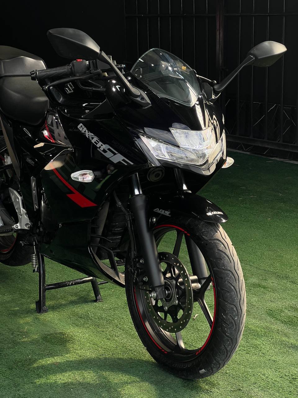 SUZUKI GIXXER SF FI ABS