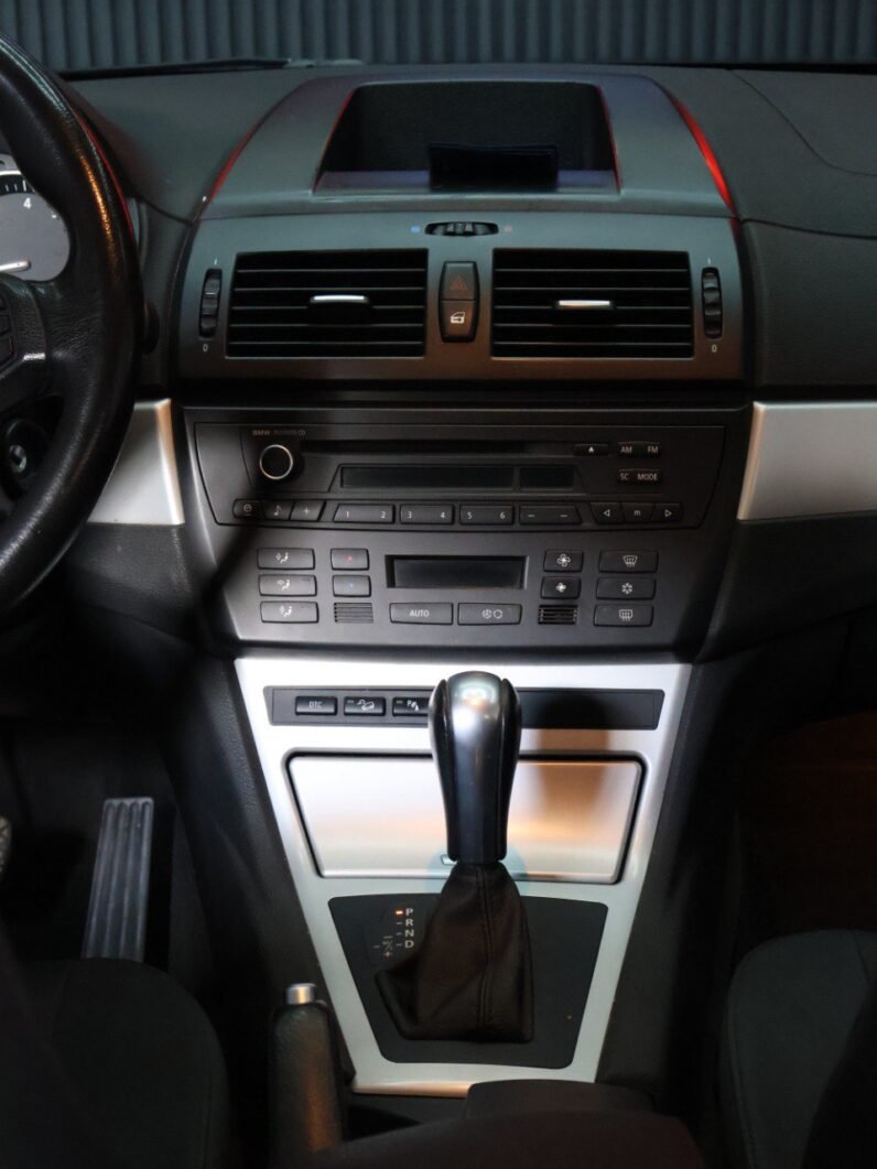 
								BMW X3 XDRIVE 30I AT 4×4 full									