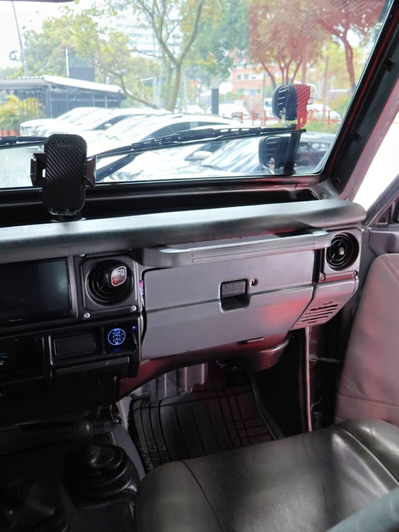 
								TOYOTA LAND CRUISER 4.5 full									
