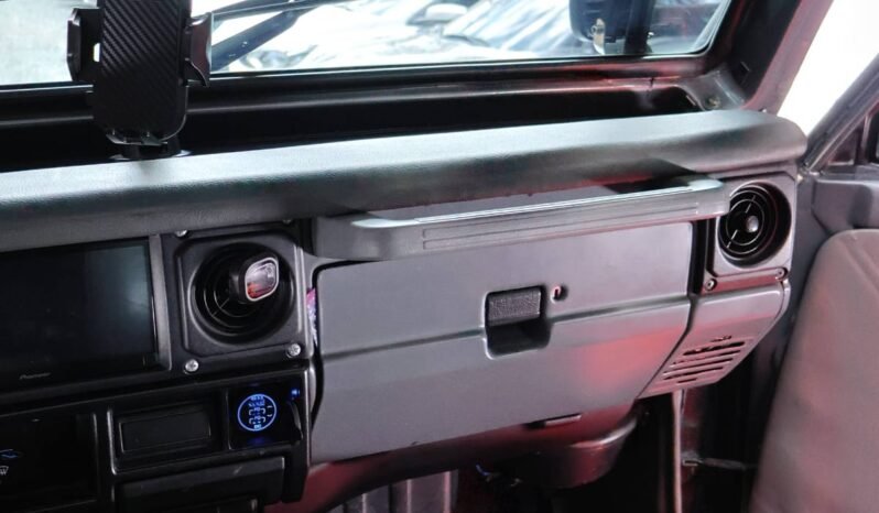 
								TOYOTA LAND CRUISER 4.5 full									