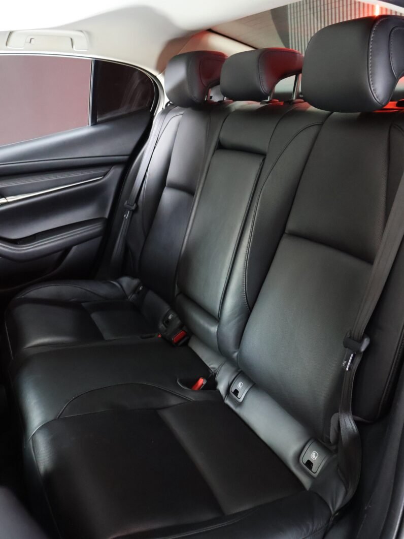 
								MAZDA 3 Grand Touring Lx full									