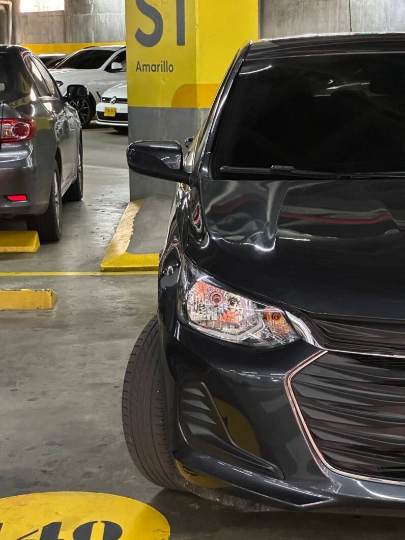 
								CHEVROLET ONIX LT TURBO MT 1.0 SEDAN full									