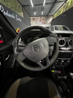 
										RENAULT DUSTER DYNAMIQUE 4X4 MT 2.0 full									