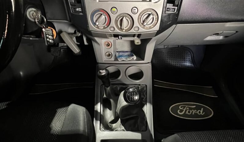
								FORD RANGER XLT 2.6 GASOLINA MT 4X4 full									
