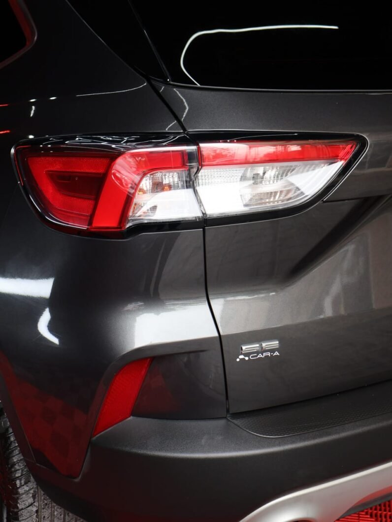 
								FORD ESCAPE SE AT 4X4 full									