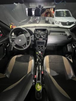 
										RENAULT DUSTER DYNAMIQUE 4X4 MT 2.0 full									