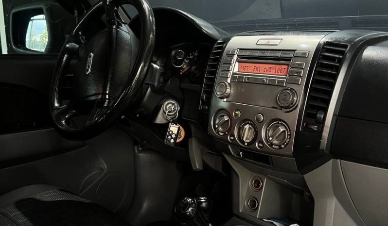 
								FORD RANGER XLT 2.6 GASOLINA MT 4X4 full									