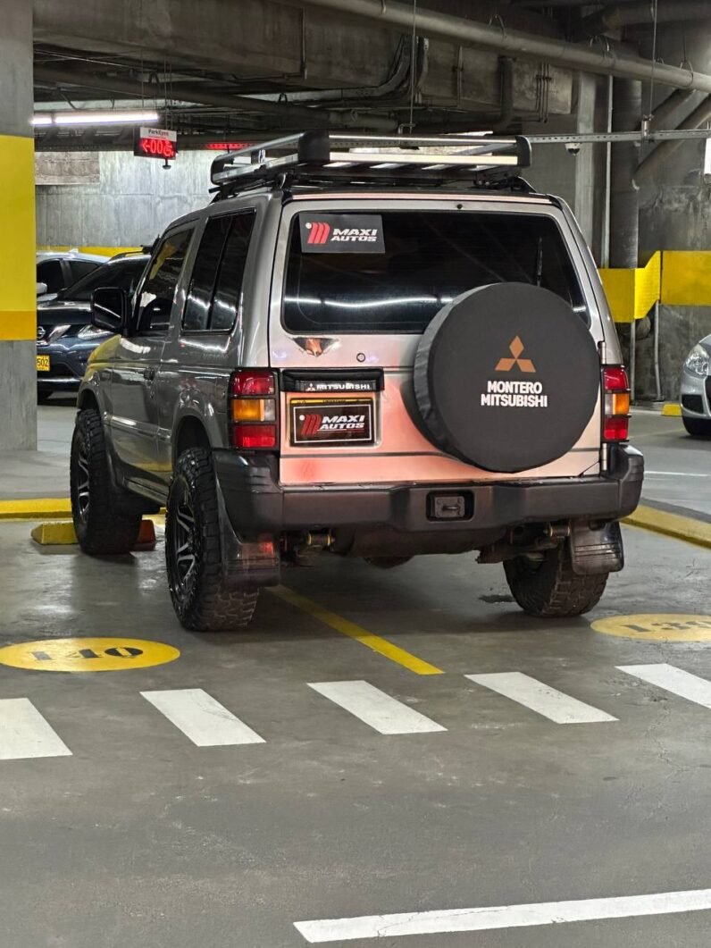 
								MITSUBISHI MONTERO V6 3.0L MT 4X4 full									
