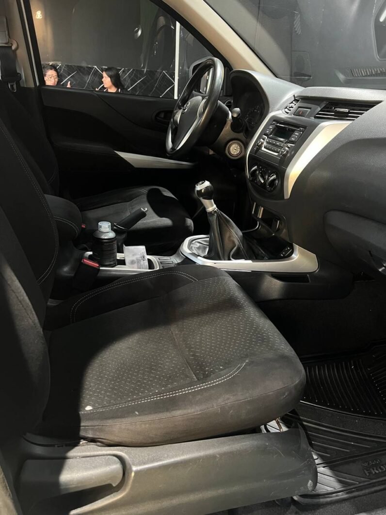 
								NISSAN FRONTIER NP300 DIESEL 2.5 MT 4X2 full									