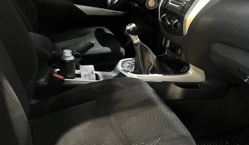 
								NISSAN FRONTIER NP300 DIESEL 2.5 MT 4X2 full									